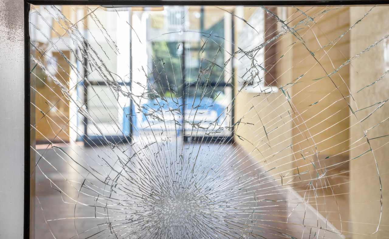 Tempered Glass Vs. Laminated Glass